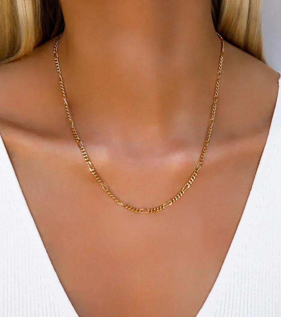 Small Figaro Chain Necklace (Gold)