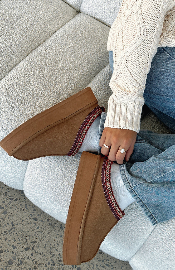 Platform Snug Boots Chestnut